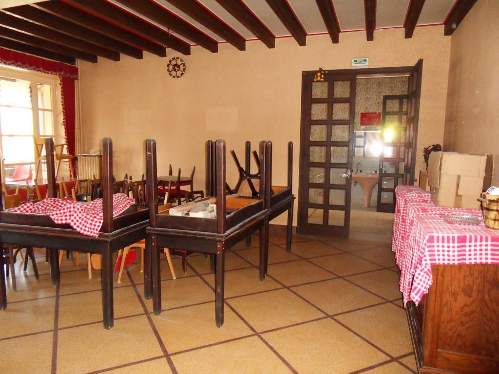 26420 La Chapelle en Vercors HOTEL TO RETURN OR TRANSFORM INTO APARTMENTS IN THE HEART OF THE VILLAGE OF La Chapelle en Vercors
