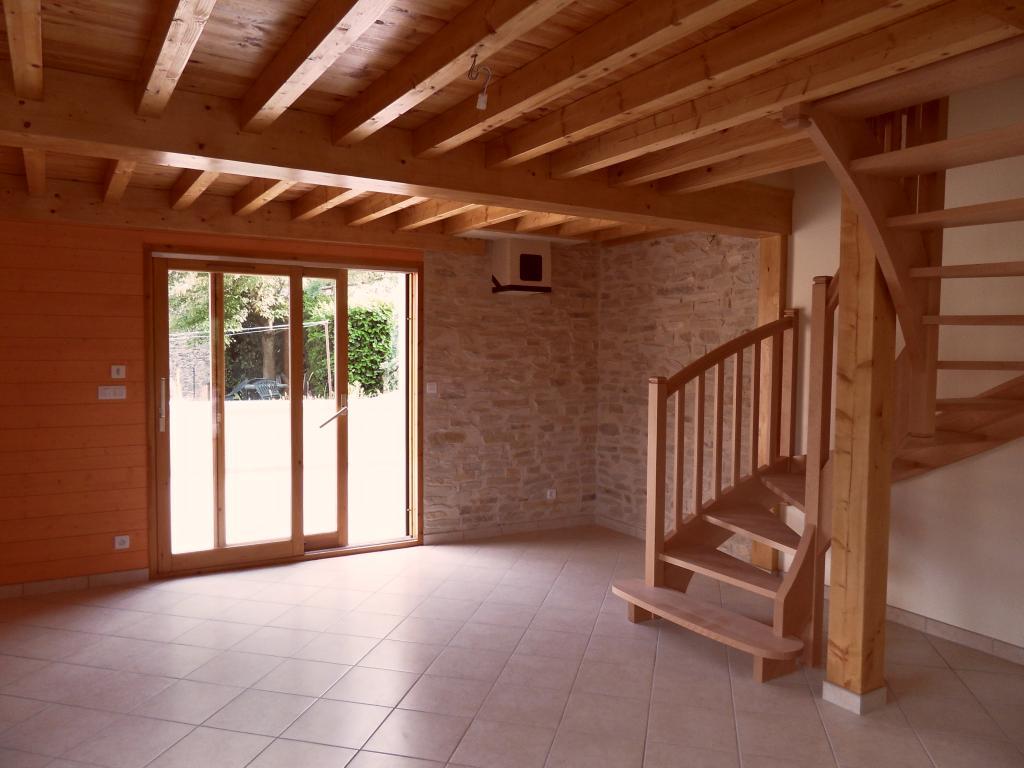 Immoroyans - JOLIE MAISON EN PIERRE RENOVEE AVEC GRANDE TERRASSE