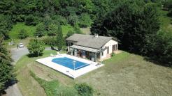 VILLA AVEC PISCINE SUR LES HAUTEURS DE ST JEAN