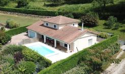 GRANDE MAISON DOMINANTE