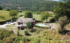 MAISON EN CAMPAGNE AVEC MANIFIQUE VUE SUR LE VERCORS