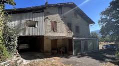 GRANDE MAISON EN PIERRE CONPRENANT 2 LOGEMENTS (sous compromis)